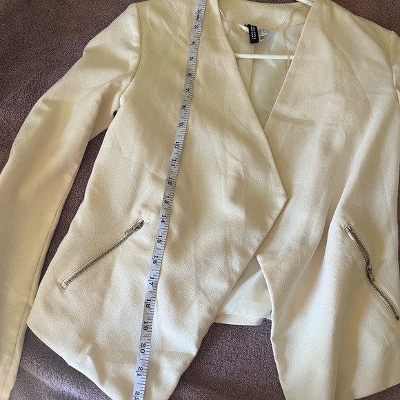 H&M Cream Blouse - Picture 2 of 6